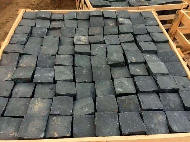 cobblestone garden