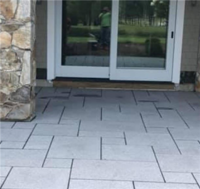 Tlakujte granitne tlakovce 10x10 z drobljenim granitom